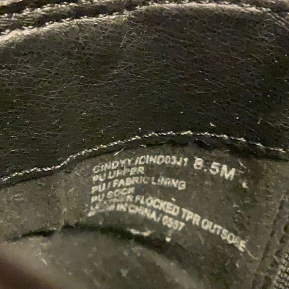 Madden Girl Cindy Lug Boots, White. 8.5. Awesome tiktokfave. Ontrend - Picture 7 of 7